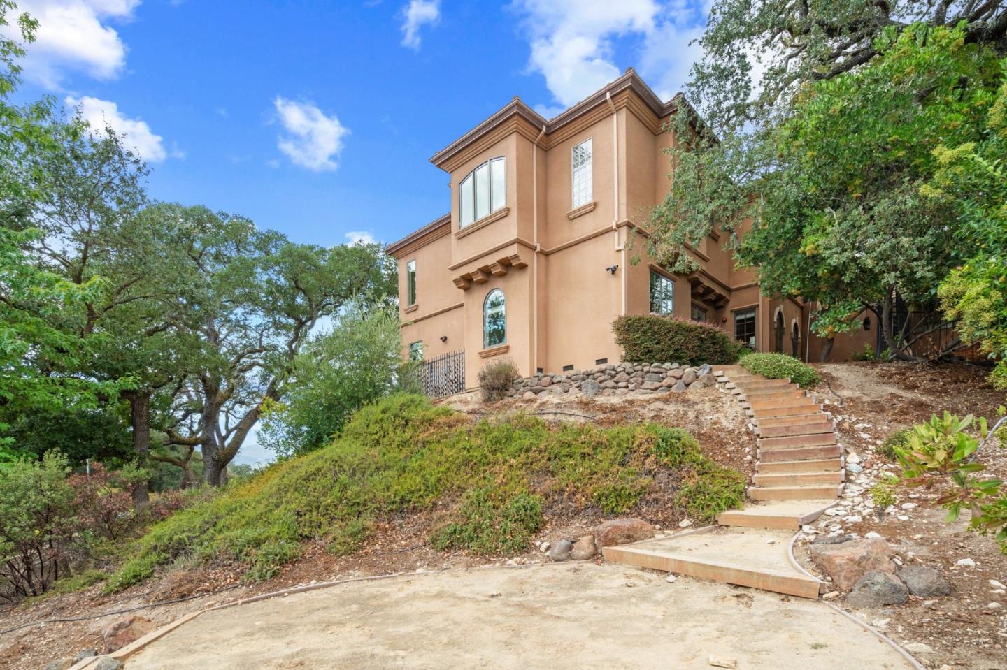 Detail Gallery Image 68 of 92 For 2302 Hoya Ln, Gilroy,  CA 95020 - 4 Beds | 3/1 Baths