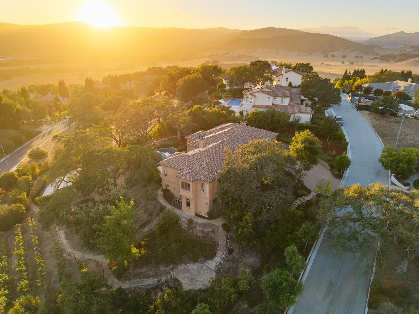 Detail Gallery Image 85 of 92 For 2302 Hoya Ln, Gilroy,  CA 95020 - 4 Beds | 3/1 Baths