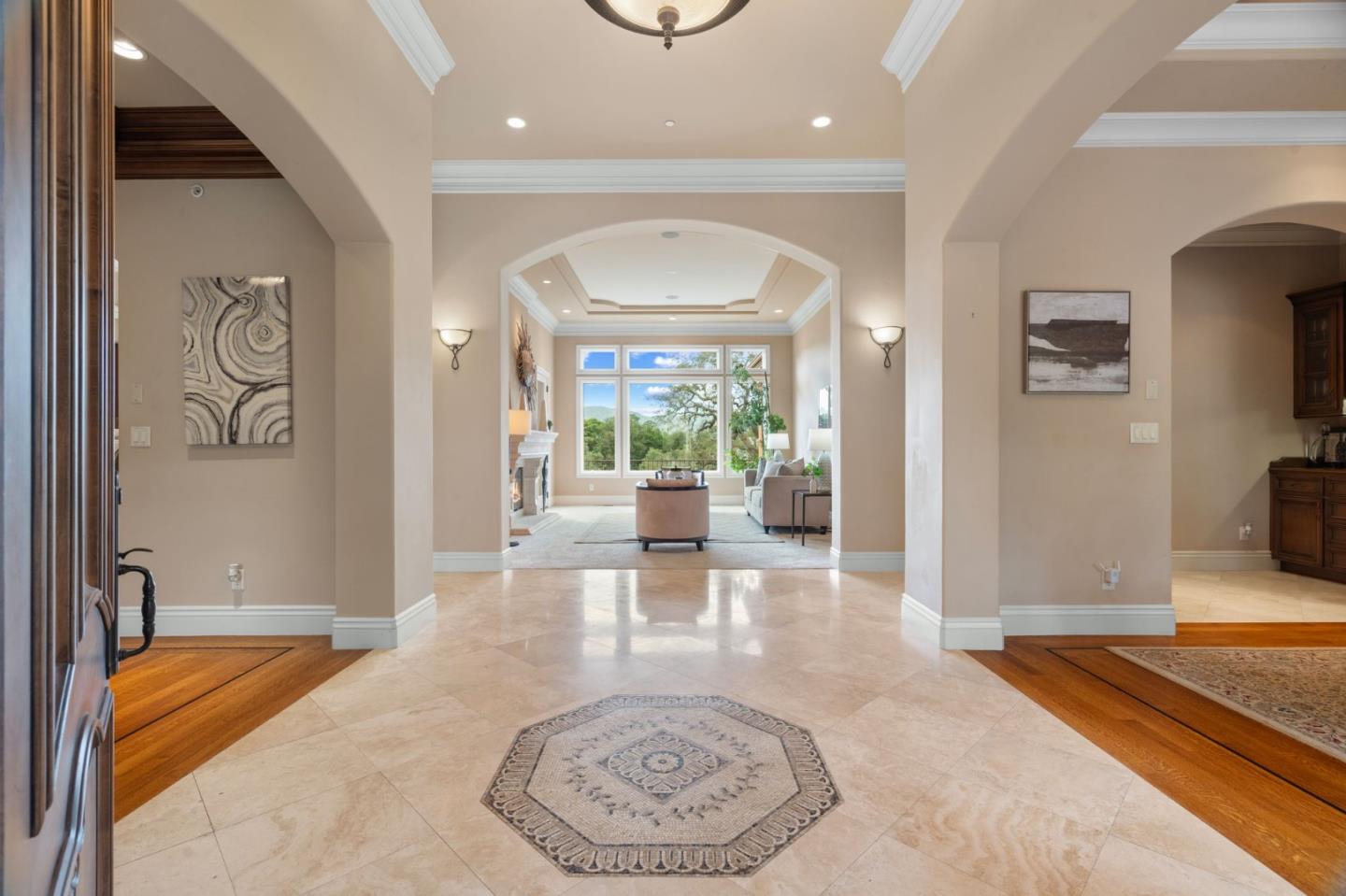 Detail Gallery Image 9 of 92 For 2302 Hoya Ln, Gilroy,  CA 95020 - 4 Beds | 3/1 Baths