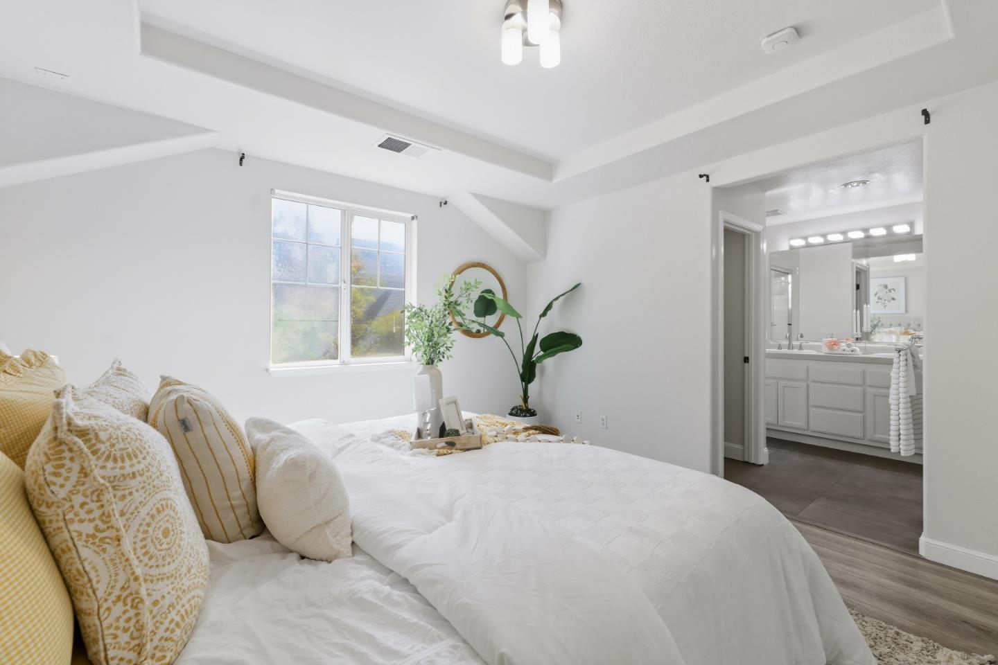 Detail Gallery Image 18 of 35 For 4226 Tobin Cir, Santa Clara,  CA 95054 - 3 Beds | 3/1 Baths