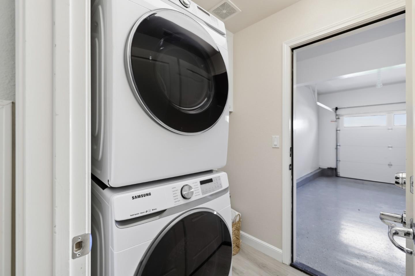 Detail Gallery Image 27 of 35 For 4226 Tobin Cir, Santa Clara,  CA 95054 - 3 Beds | 3/1 Baths