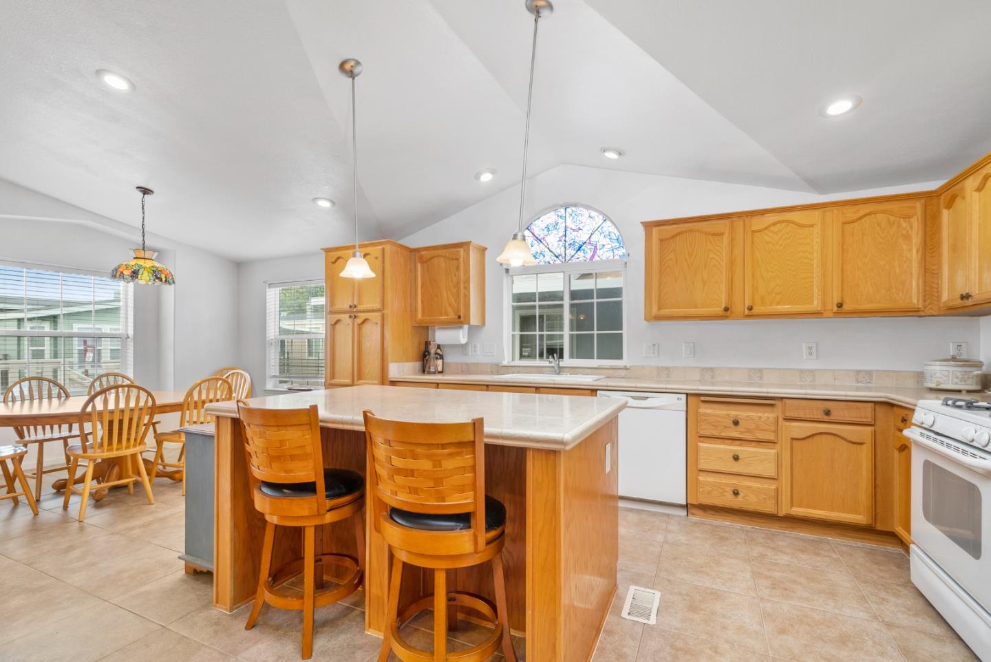 Detail Gallery Image 9 of 19 For 1085 Tasman Dr #496,  Sunnyvale,  CA 94089 - 3 Beds | 2 Baths