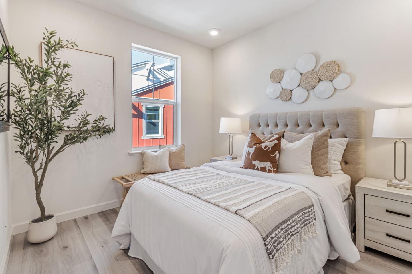 Detail Gallery Image 15 of 26 For 535 San Lorenzo Ter #6,  Sunnyvale,  CA 94085 - 4 Beds | 3/1 Baths
