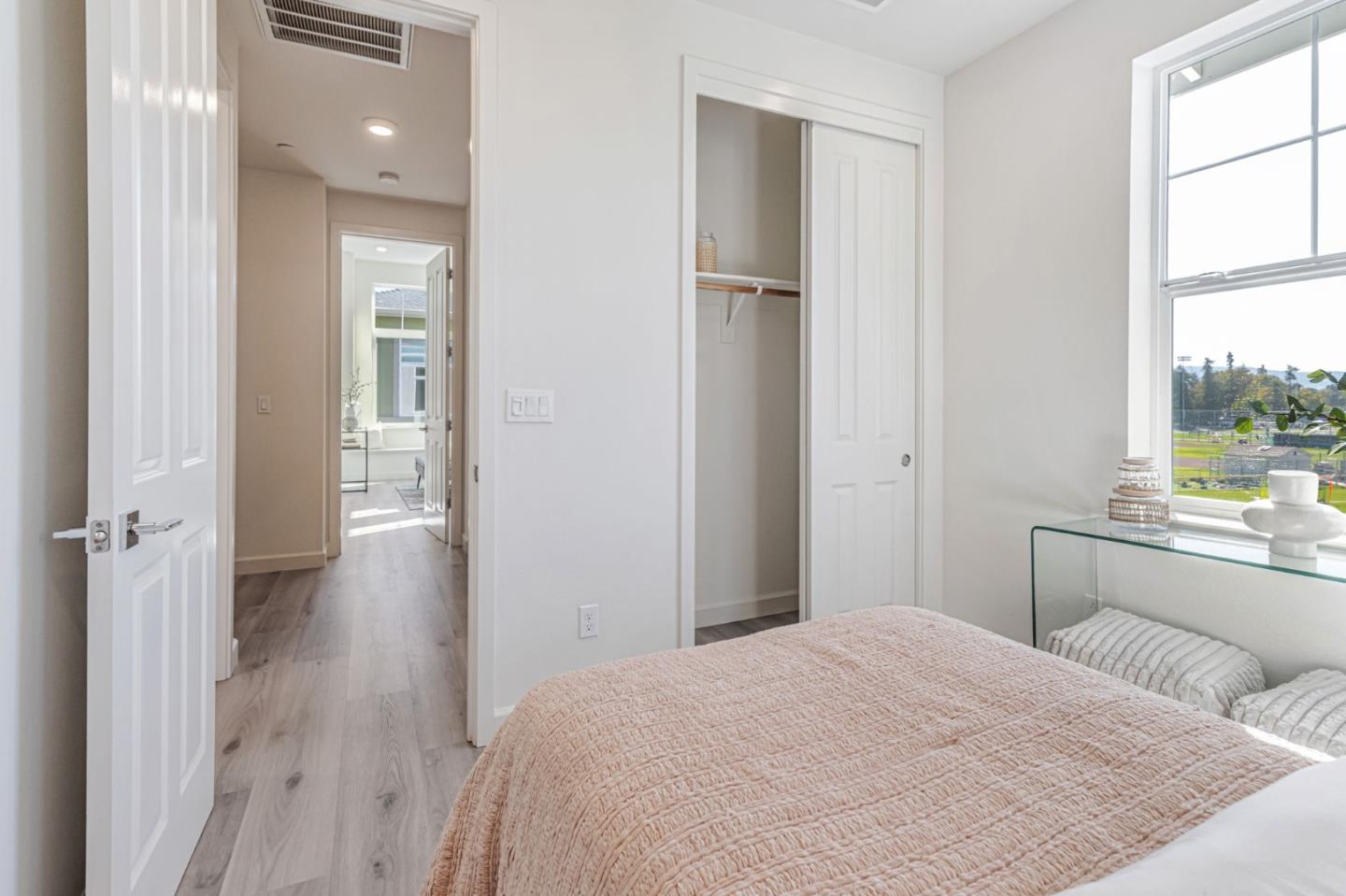 Detail Gallery Image 18 of 26 For 535 San Lorenzo Ter #6,  Sunnyvale,  CA 94085 - 4 Beds | 3/1 Baths
