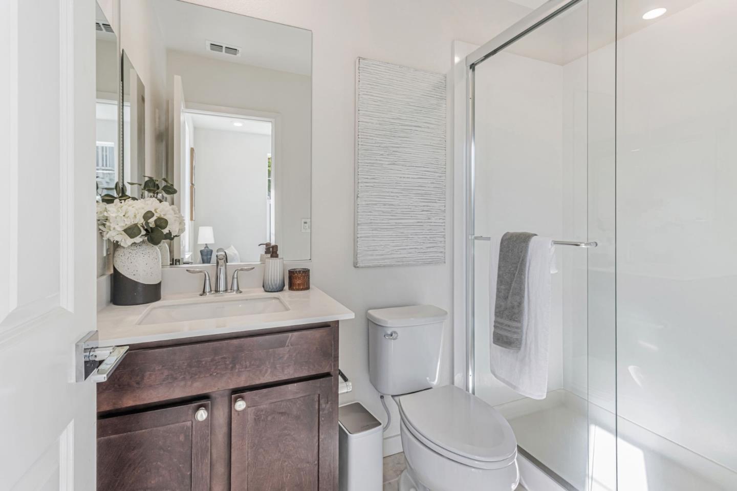 Detail Gallery Image 22 of 26 For 535 San Lorenzo Ter #6,  Sunnyvale,  CA 94085 - 4 Beds | 3/1 Baths