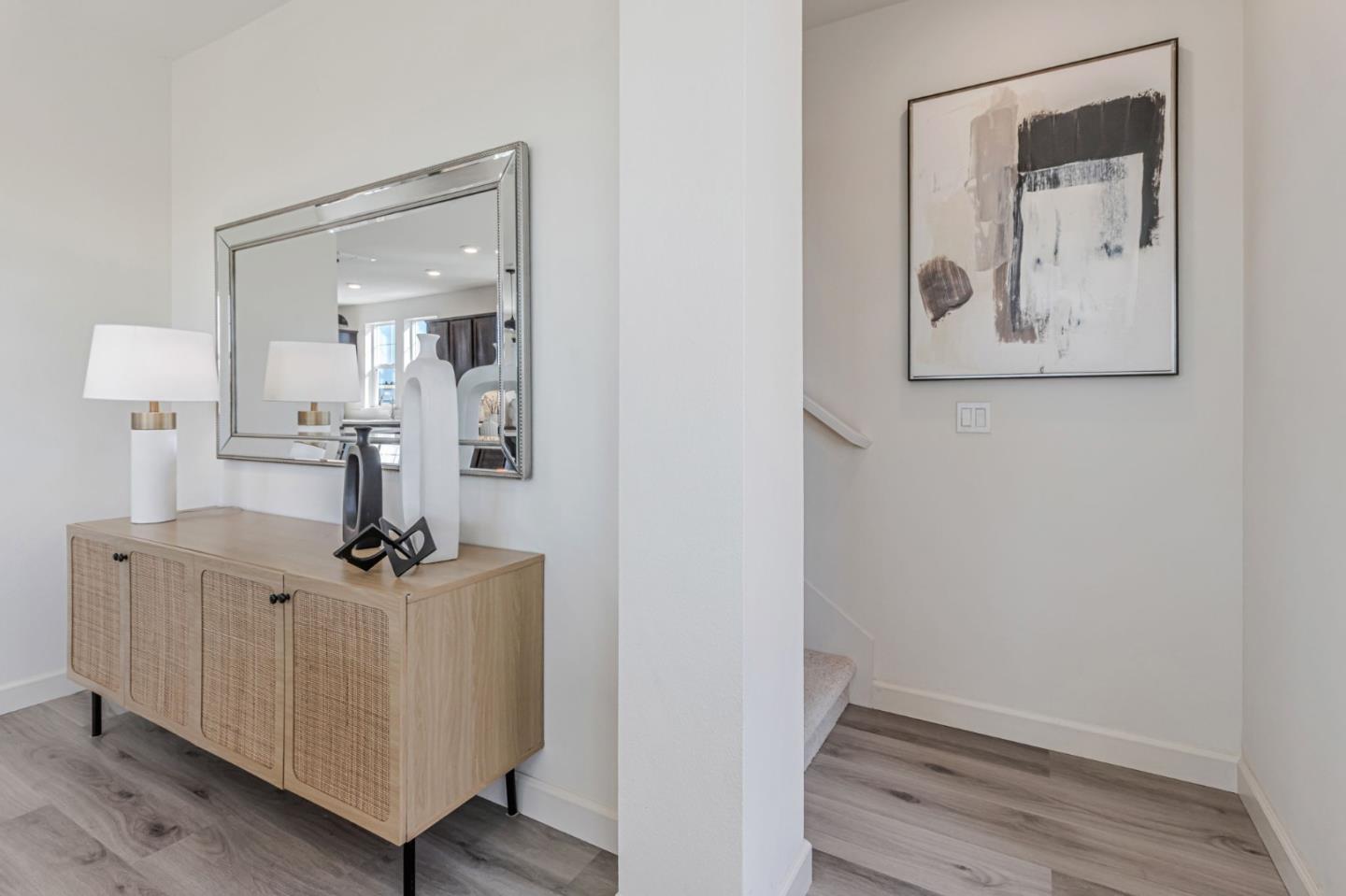 Detail Gallery Image 6 of 26 For 535 San Lorenzo Ter #6,  Sunnyvale,  CA 94085 - 4 Beds | 3/1 Baths