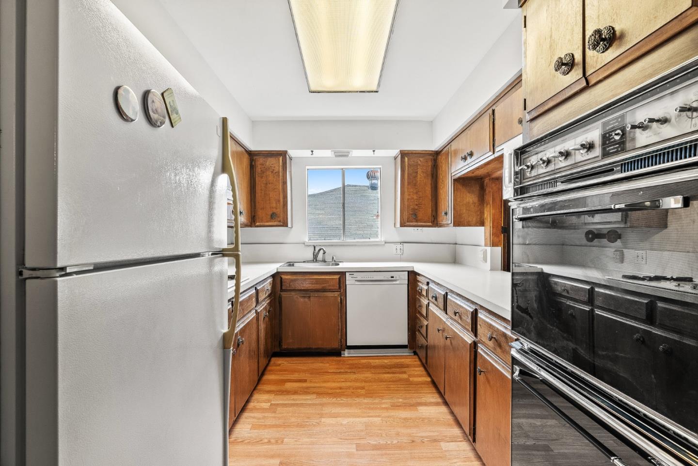 Detail Gallery Image 16 of 54 For 2825 Hopkins Ave, Redwood City,  CA 94062 - 5 Beds | 3/1 Baths