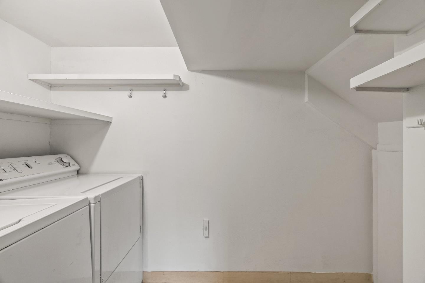 Detail Gallery Image 22 of 54 For 2825 Hopkins Ave, Redwood City,  CA 94062 - 5 Beds | 3/1 Baths