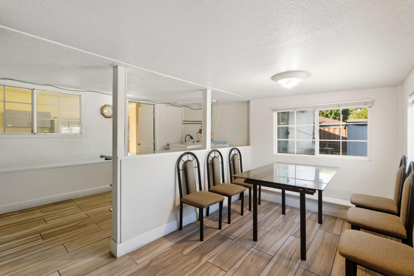Detail Gallery Image 14 of 48 For 1829 Lavonne Ave, San Jose,  CA 95116 - 3 Beds | 2 Baths