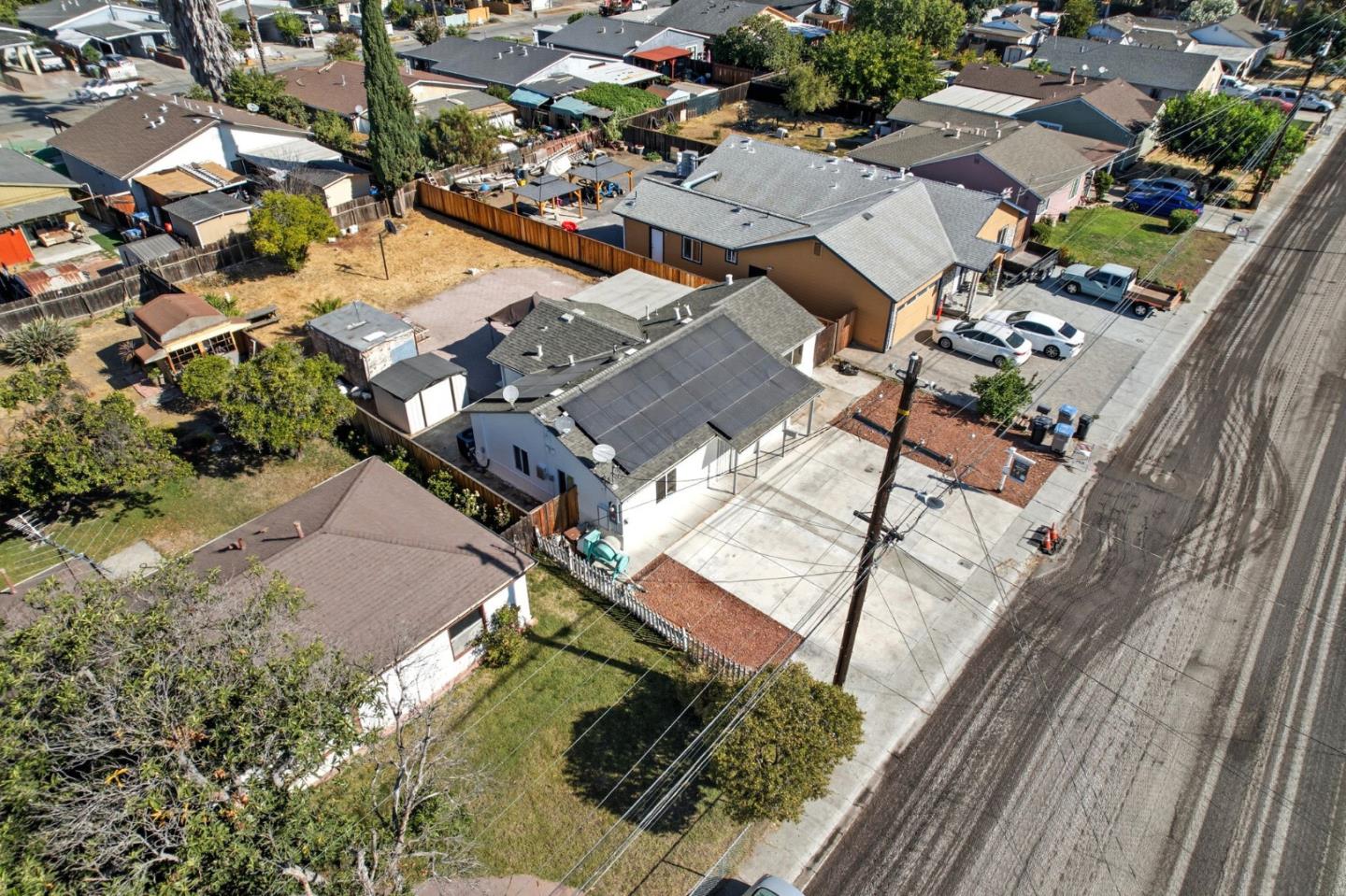 Detail Gallery Image 45 of 48 For 1829 Lavonne Ave, San Jose,  CA 95116 - 3 Beds | 2 Baths