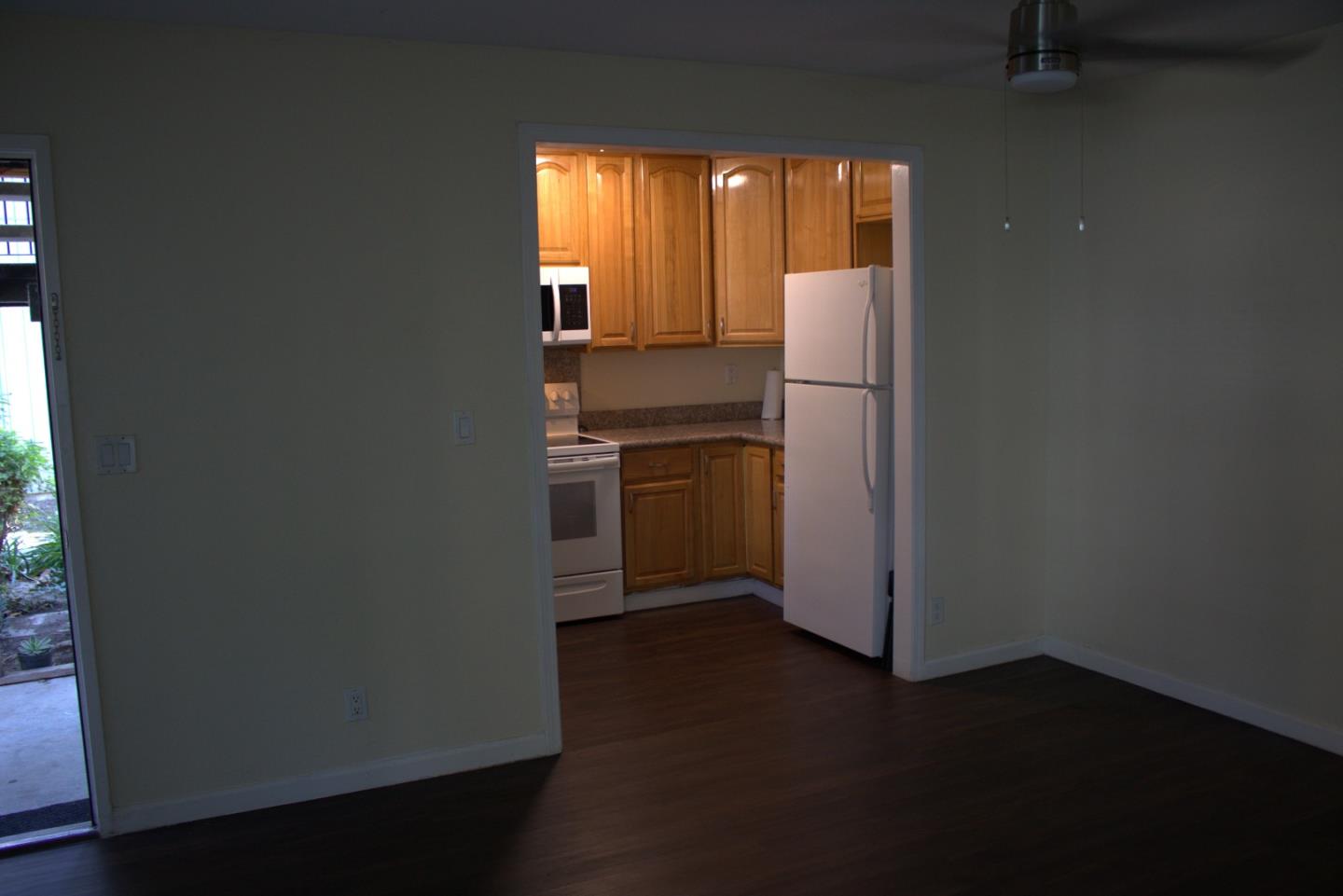 Detail Gallery Image 11 of 27 For 96 Rancho Dr #B,  San Jose,  CA 95111 - 2 Beds | 2 Baths