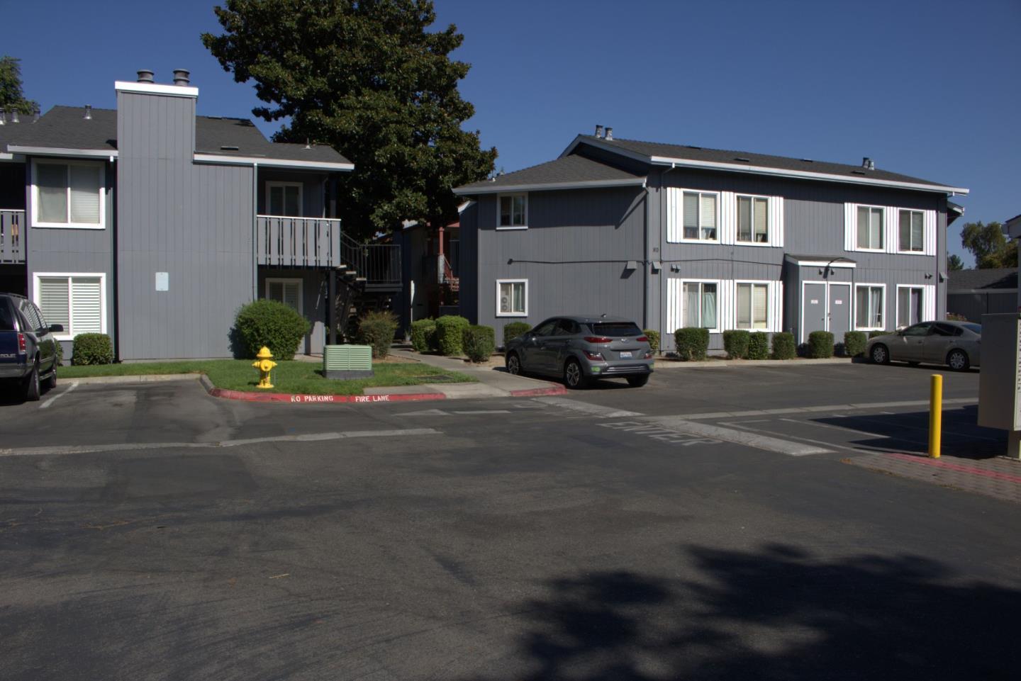 Detail Gallery Image 5 of 27 For 96 Rancho Dr #B,  San Jose,  CA 95111 - 2 Beds | 2 Baths