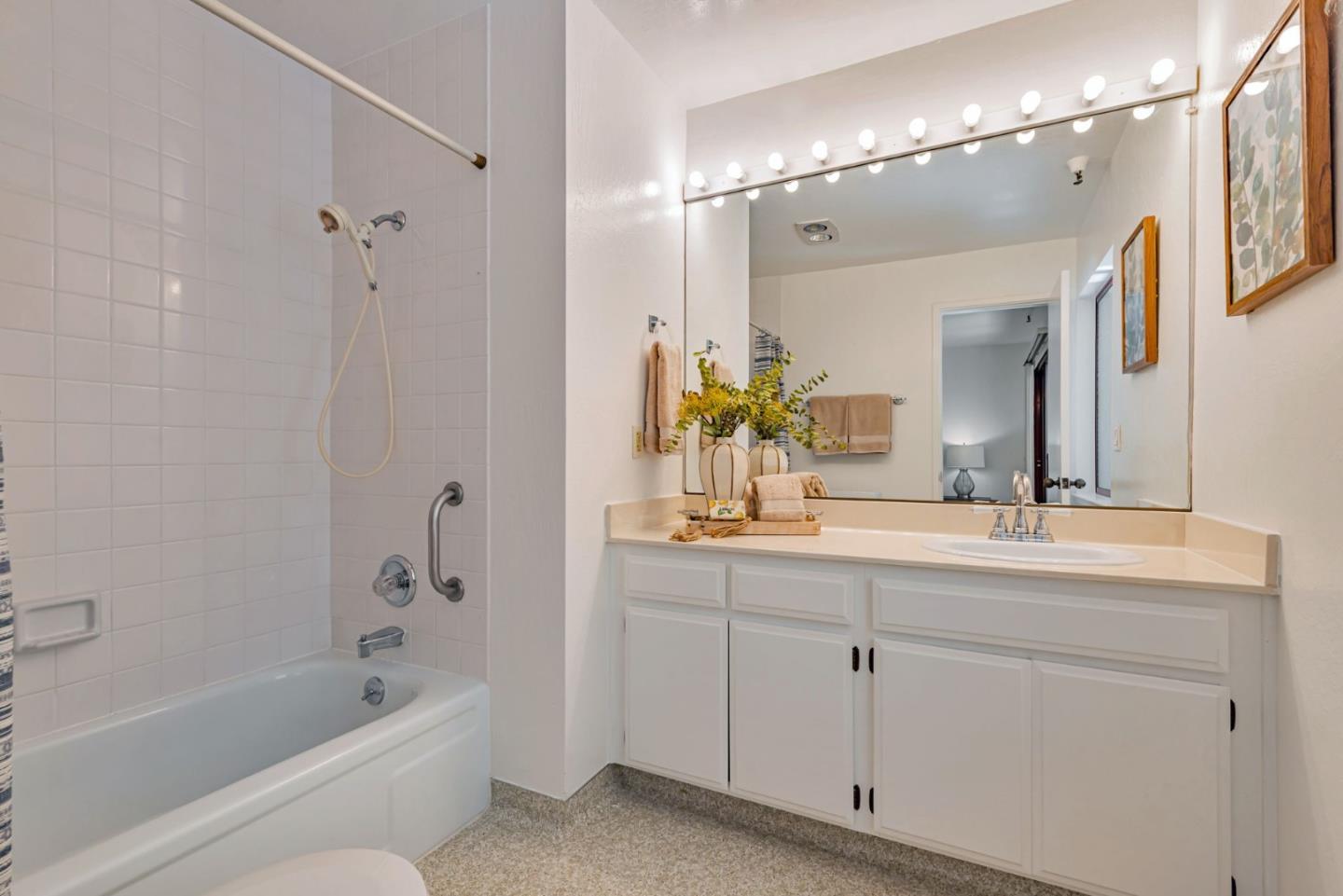 Detail Gallery Image 20 of 35 For 443 Alberto Way #B121,  Los Gatos,  CA 95032 - 2 Beds | 2 Baths