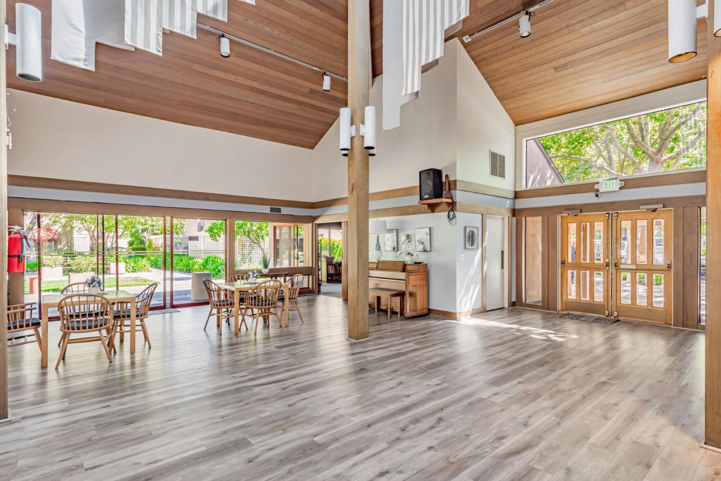 Detail Gallery Image 32 of 35 For 443 Alberto Way #B121,  Los Gatos,  CA 95032 - 2 Beds | 2 Baths
