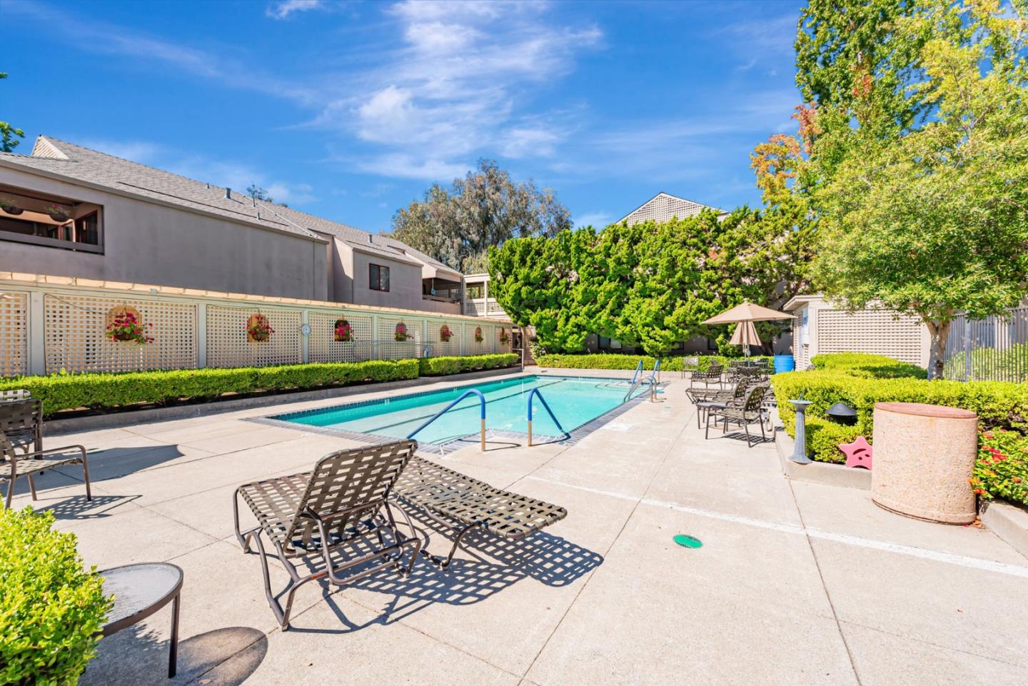 Detail Gallery Image 33 of 35 For 443 Alberto Way #B121,  Los Gatos,  CA 95032 - 2 Beds | 2 Baths