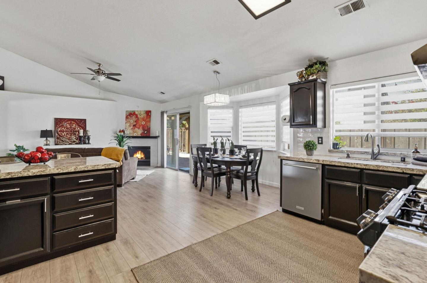 Detail Gallery Image 13 of 31 For 1680 El Camino De Vida, Hollister,  CA 95023 - 3 Beds | 2 Baths