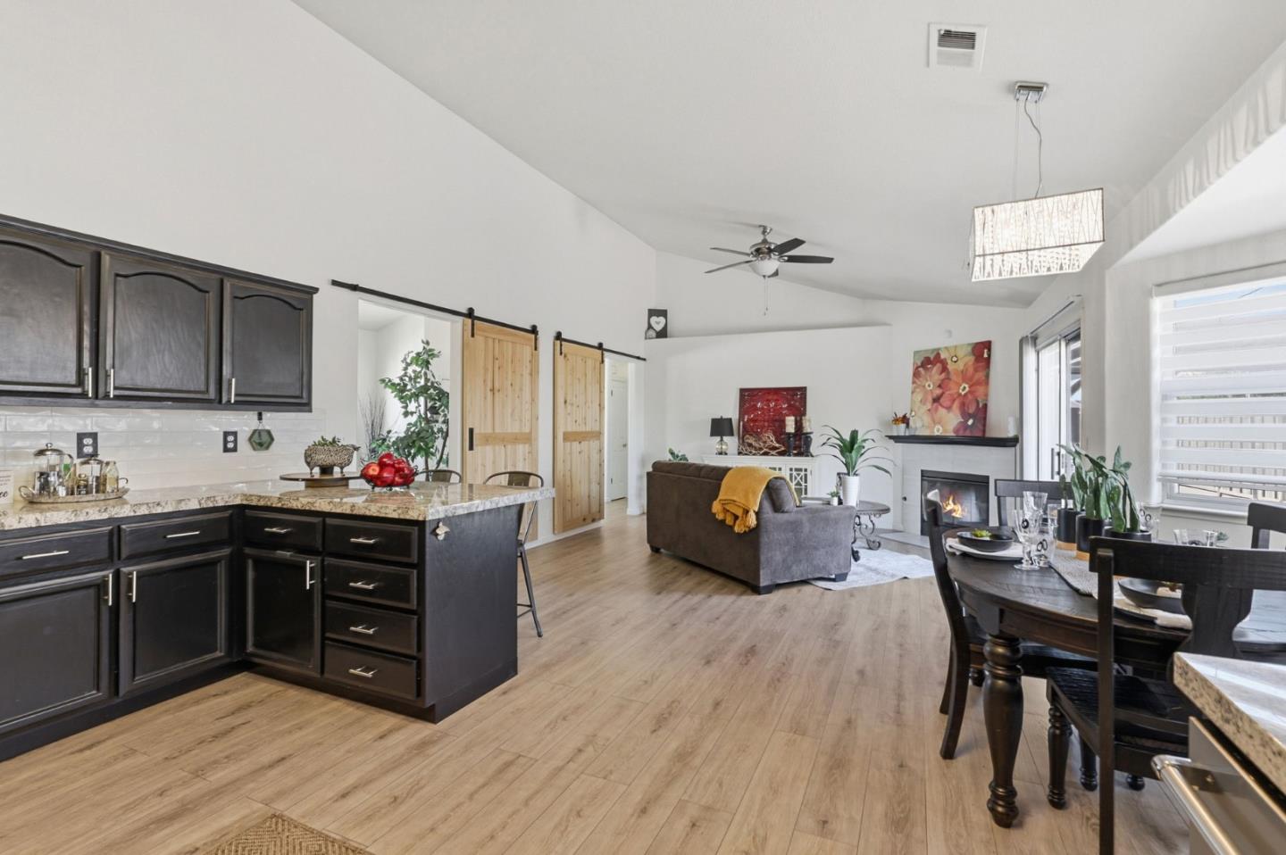 Detail Gallery Image 15 of 31 For 1680 El Camino De Vida, Hollister,  CA 95023 - 3 Beds | 2 Baths