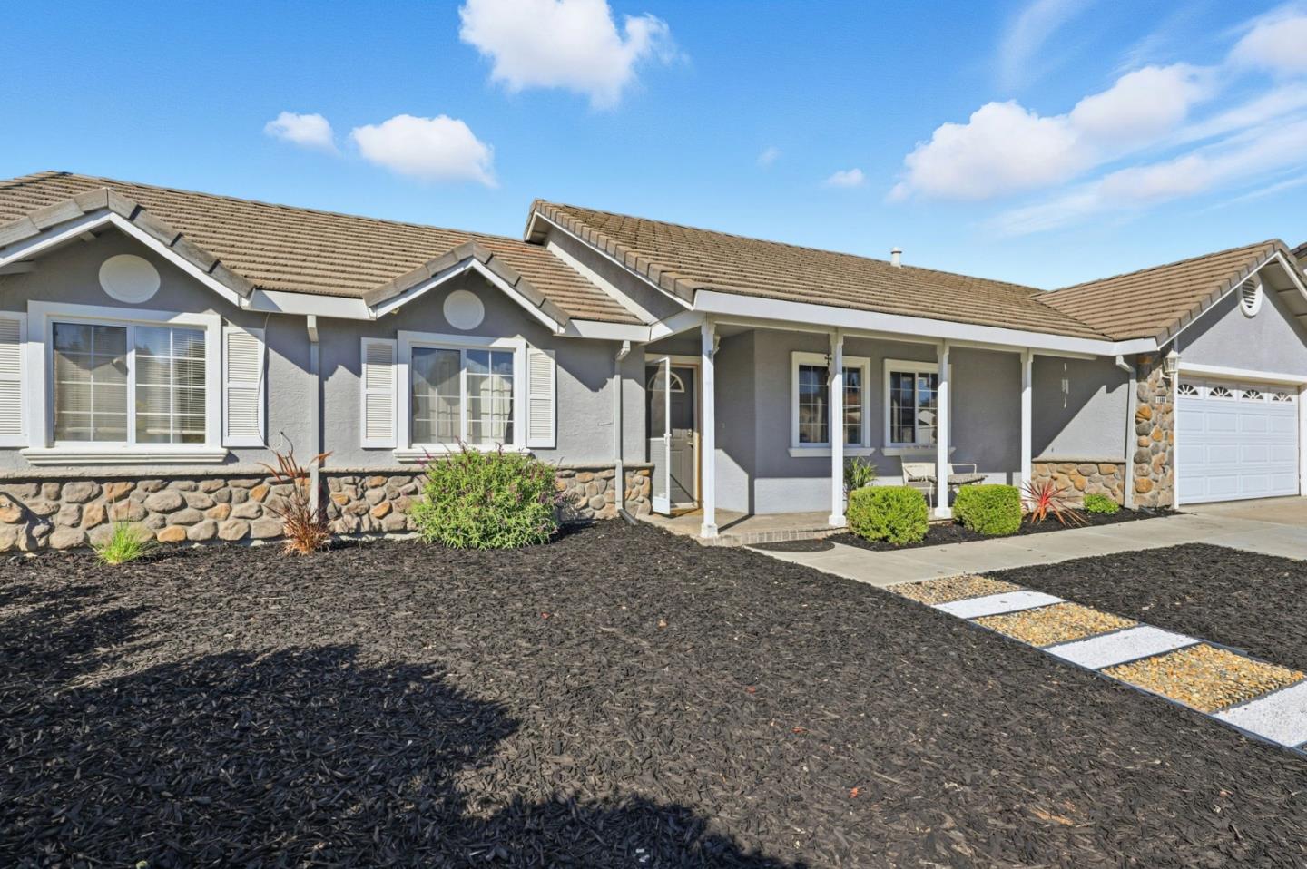 Detail Gallery Image 4 of 31 For 1680 El Camino De Vida, Hollister,  CA 95023 - 3 Beds | 2 Baths