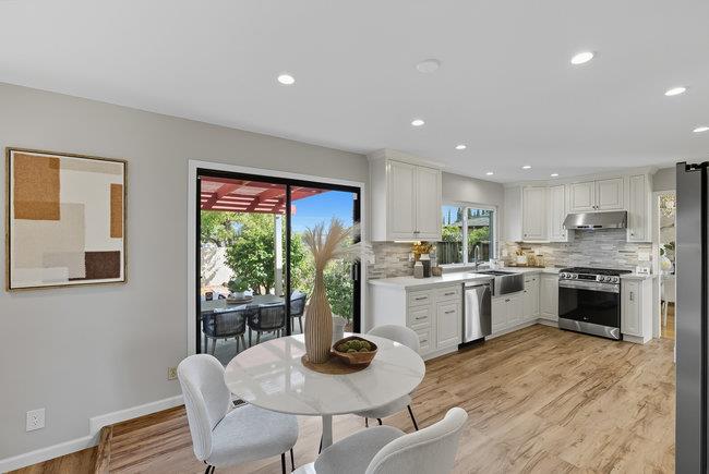 Detail Gallery Image 10 of 40 For 21035 Lauretta Dr, Cupertino,  CA 95014 - 4 Beds | 2/1 Baths