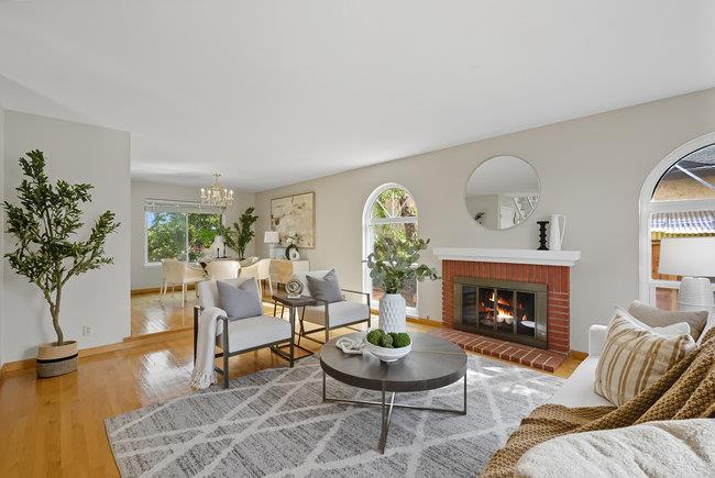 Detail Gallery Image 8 of 40 For 21035 Lauretta Dr, Cupertino,  CA 95014 - 4 Beds | 2/1 Baths
