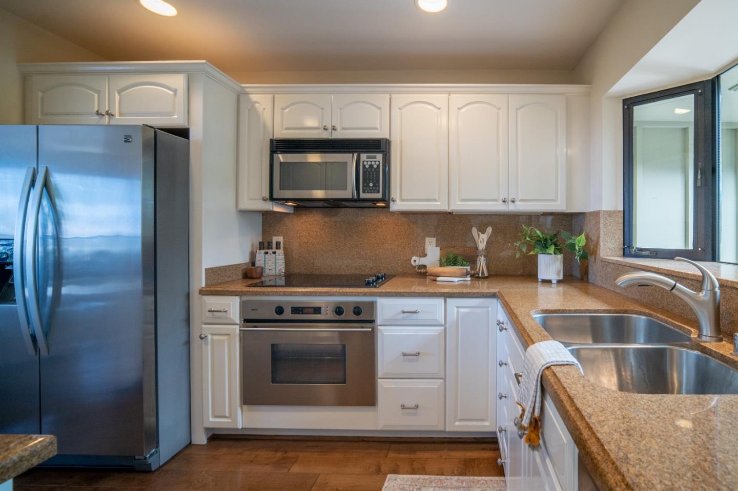 Detail Gallery Image 11 of 47 For 27 Del Mesa Carmel, Carmel,  CA 93923 - 2 Beds | 2 Baths