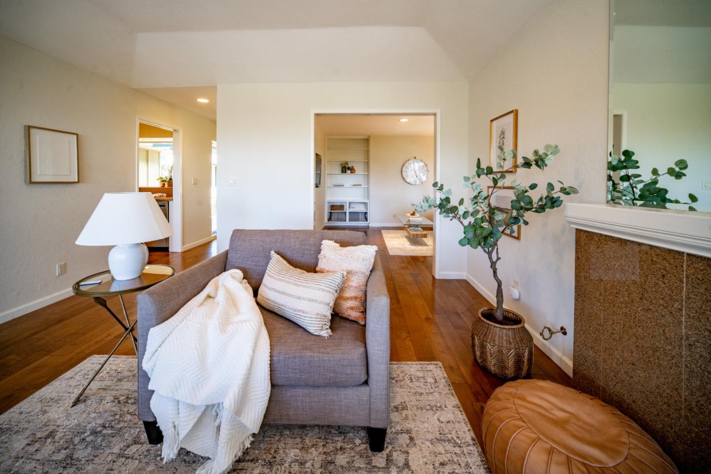 Detail Gallery Image 6 of 47 For 27 Del Mesa Carmel, Carmel,  CA 93923 - 2 Beds | 2 Baths