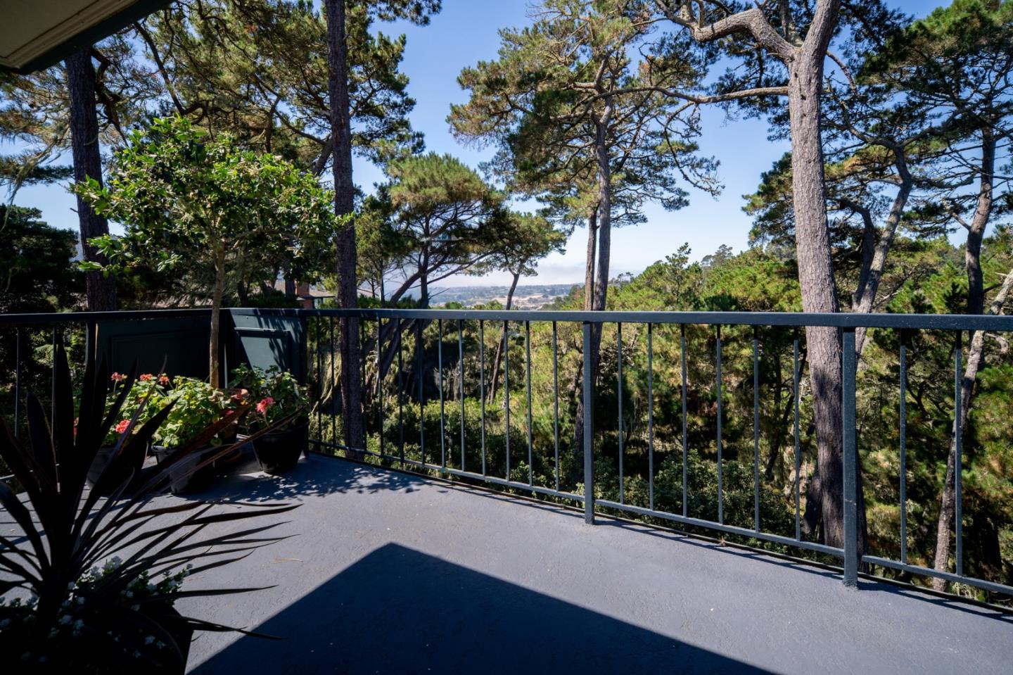 Detail Gallery Image 8 of 47 For 27 Del Mesa Carmel, Carmel,  CA 93923 - 2 Beds | 2 Baths