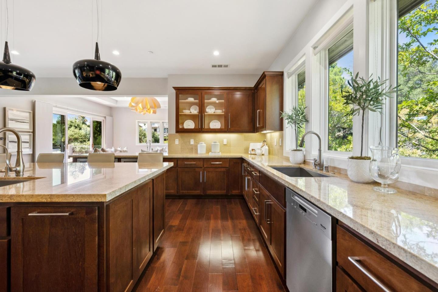Detail Gallery Image 20 of 57 For 24580 Ruth Lee Ct, Los Altos,  CA 94024 - 5 Beds | 4/1 Baths