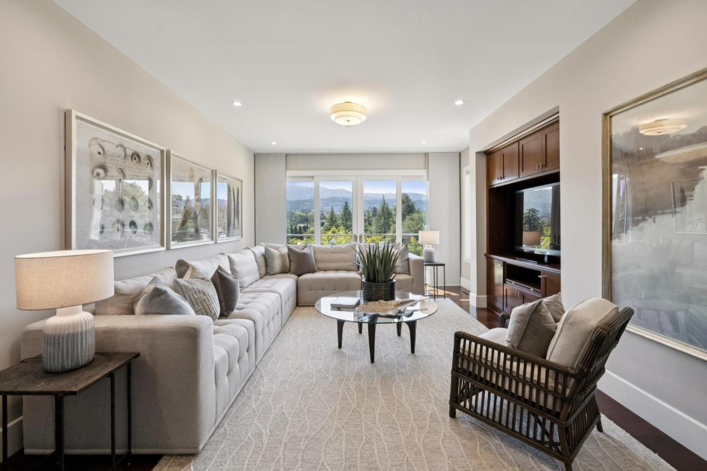 Detail Gallery Image 31 of 57 For 24580 Ruth Lee Ct, Los Altos,  CA 94024 - 5 Beds | 4/1 Baths