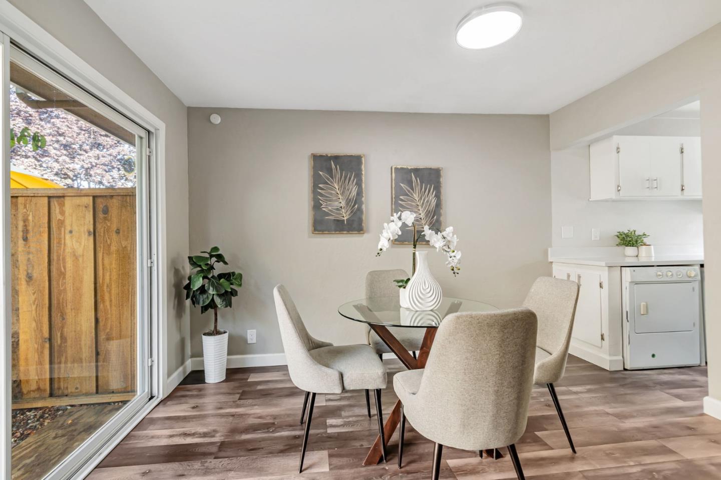 Detail Gallery Image 6 of 28 For 836 Pomeroy Ave #70,  Santa Clara,  CA 95051 - 2 Beds | 1/1 Baths