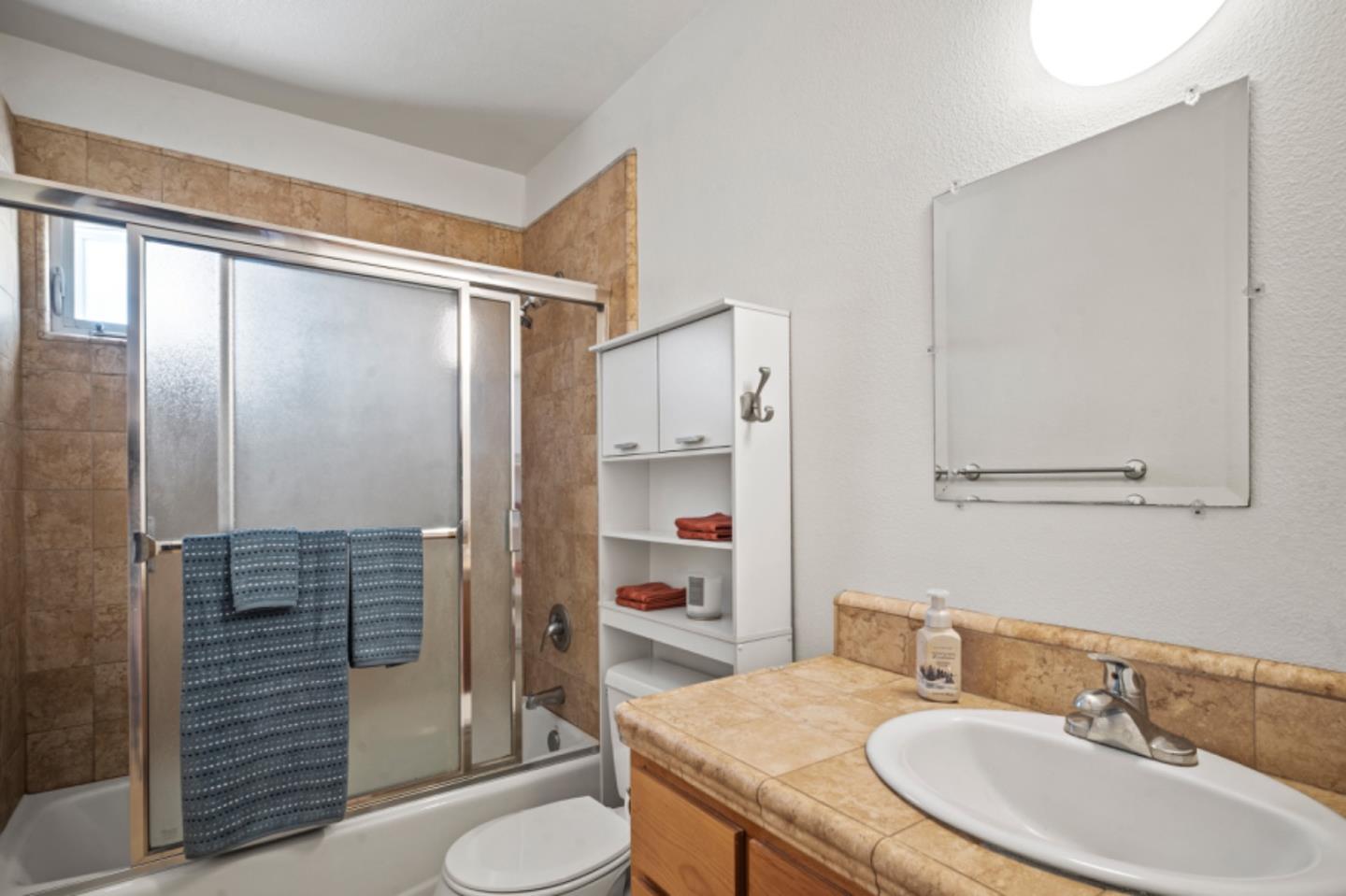 Detail Gallery Image 18 of 23 For 548 Hannon Ave, Monterey,  CA 93940 - 3 Beds | 2 Baths