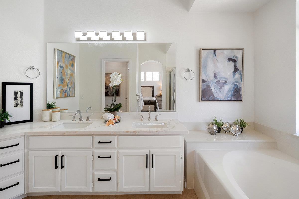 Detail Gallery Image 21 of 41 For 700 Baltic Cir #732,  Redwood Shores,  CA 94065 - 2 Beds | 2/1 Baths
