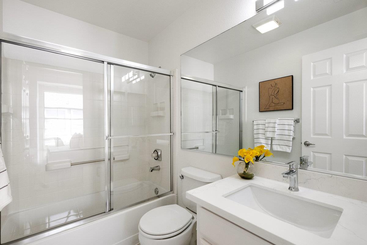 Detail Gallery Image 27 of 41 For 700 Baltic Cir #732,  Redwood Shores,  CA 94065 - 2 Beds | 2/1 Baths