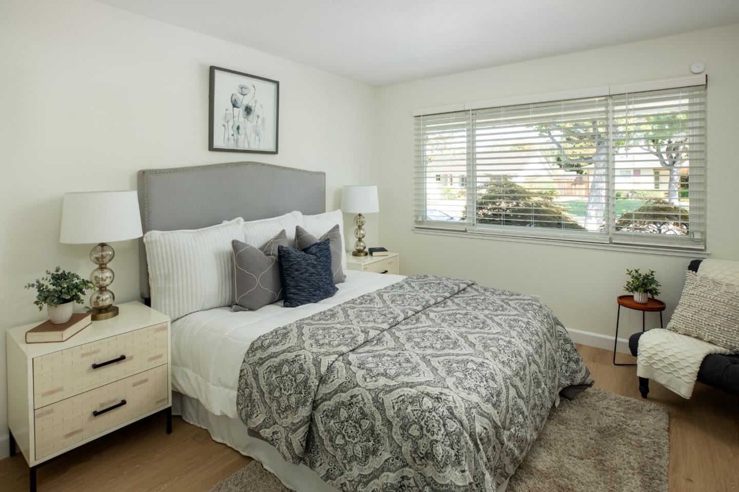 Detail Gallery Image 11 of 23 For 1335 Bobolink Cir, Sunnyvale,  CA 94087 - 3 Beds | 2 Baths