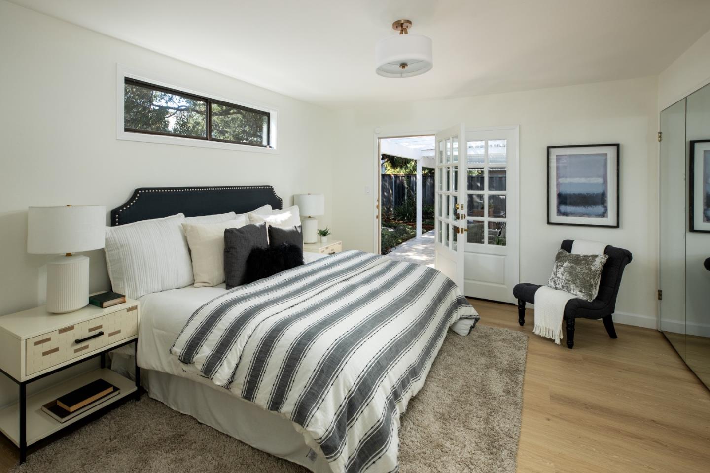 Detail Gallery Image 14 of 23 For 1335 Bobolink Cir, Sunnyvale,  CA 94087 - 3 Beds | 2 Baths