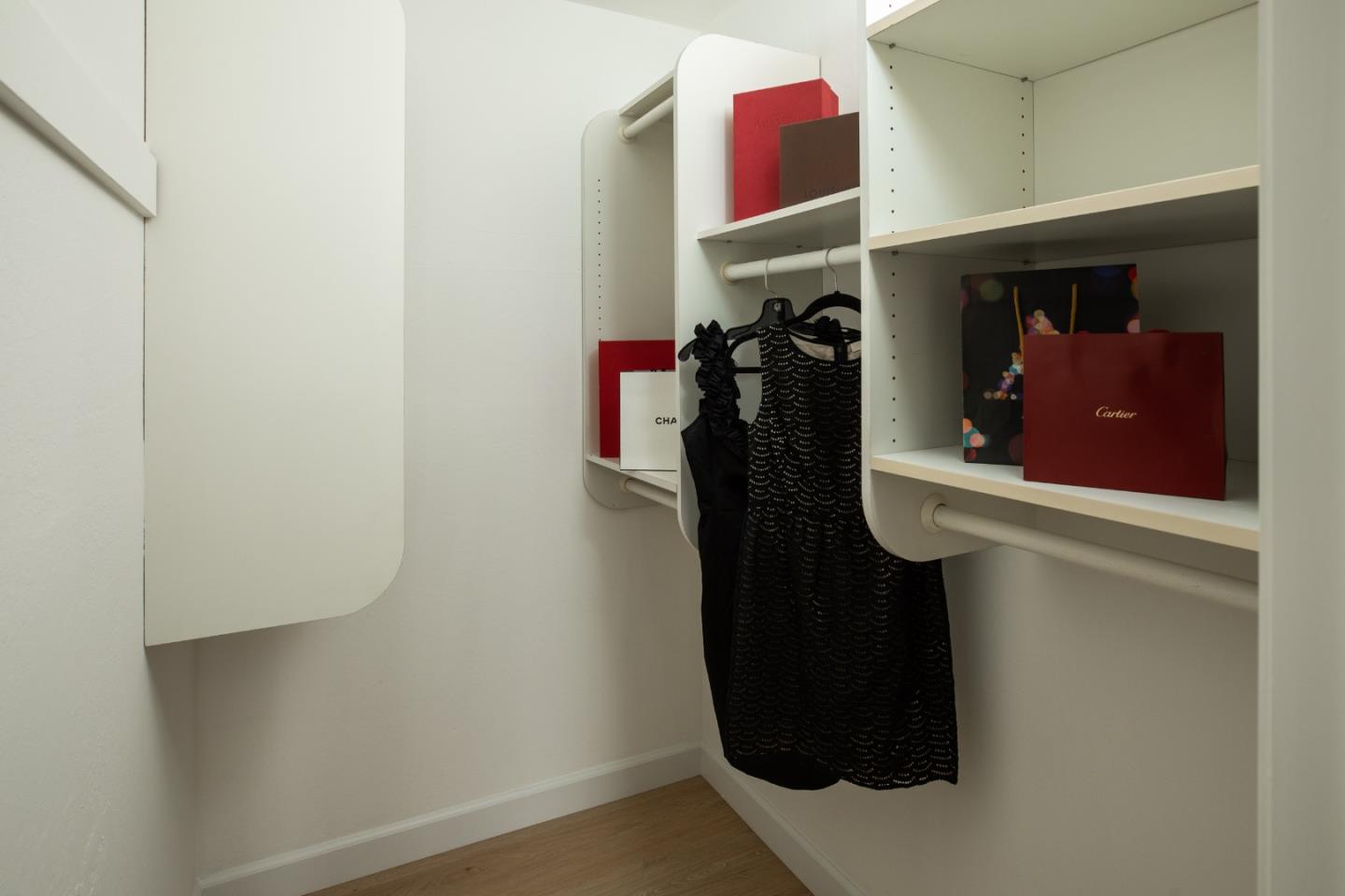 Detail Gallery Image 17 of 23 For 1335 Bobolink Cir, Sunnyvale,  CA 94087 - 3 Beds | 2 Baths