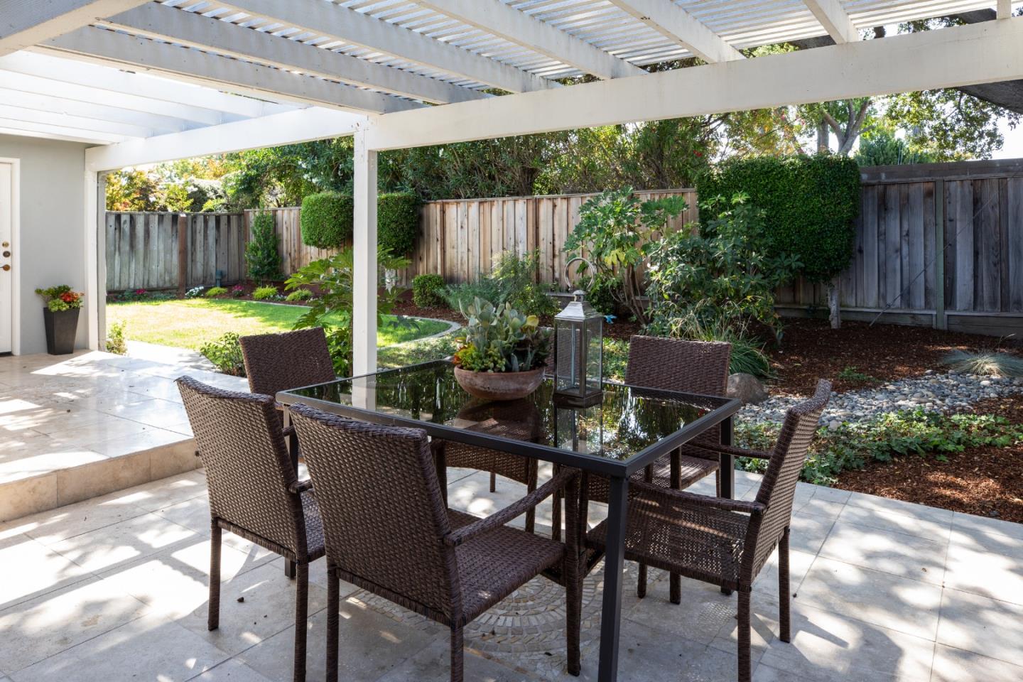 Detail Gallery Image 18 of 23 For 1335 Bobolink Cir, Sunnyvale,  CA 94087 - 3 Beds | 2 Baths