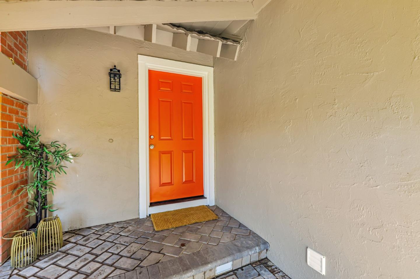 Detail Gallery Image 5 of 38 For 277 Dondero Way, San Jose,  CA 95119 - 5 Beds | 2/1 Baths