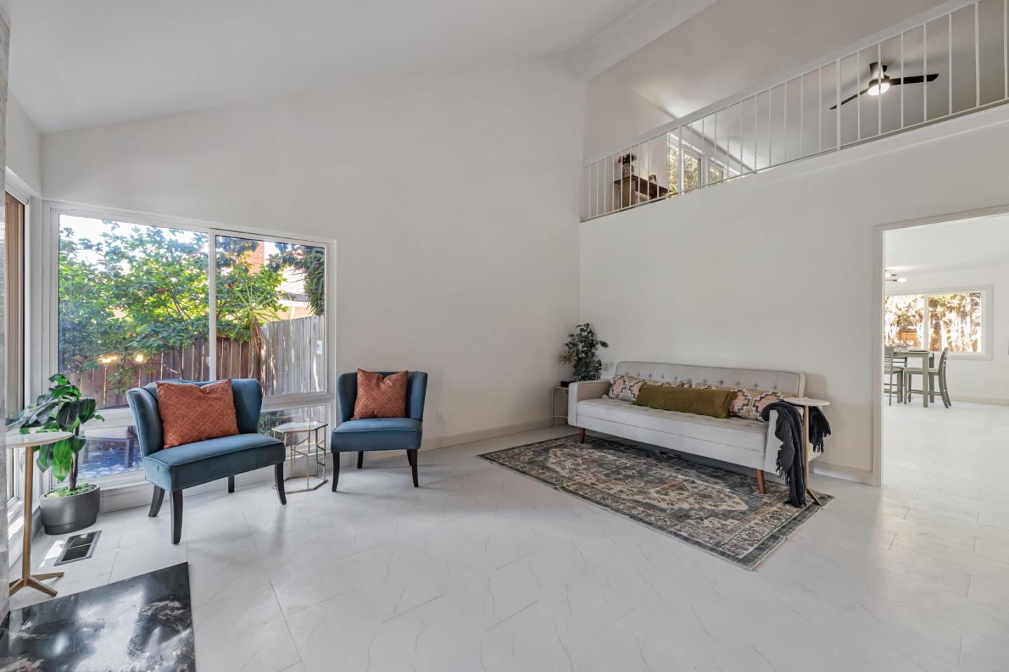 Detail Gallery Image 9 of 38 For 277 Dondero Way, San Jose,  CA 95119 - 5 Beds | 2/1 Baths