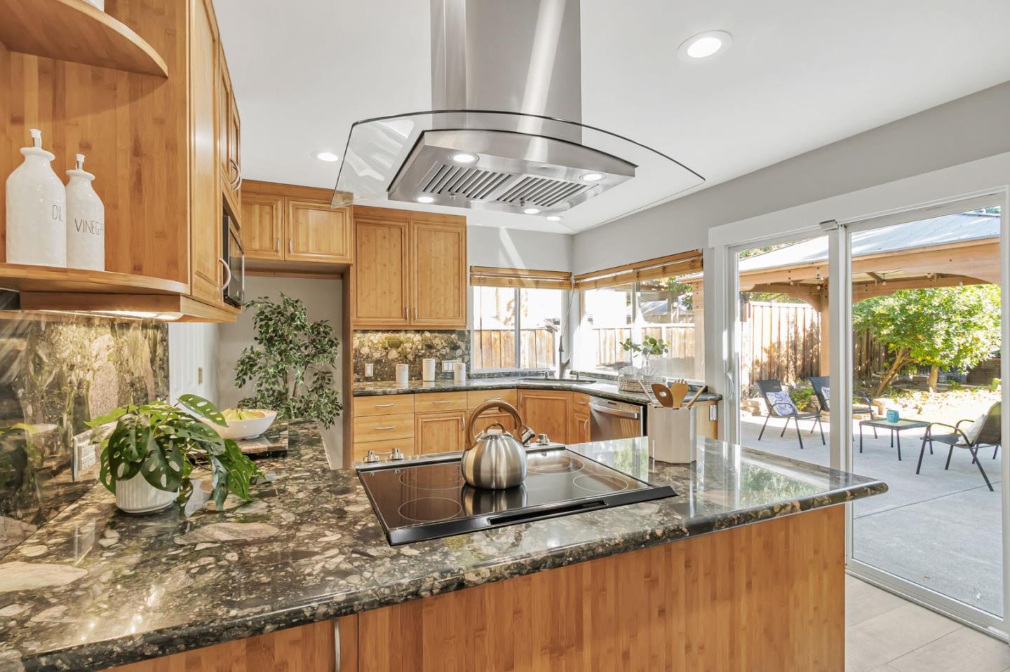 Detail Gallery Image 13 of 51 For 364 Utica Ln, San Jose,  CA 95123 - 3 Beds | 2 Baths