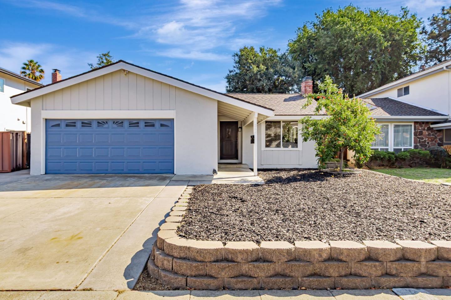 Detail Gallery Image 2 of 51 For 364 Utica Ln, San Jose,  CA 95123 - 3 Beds | 2 Baths