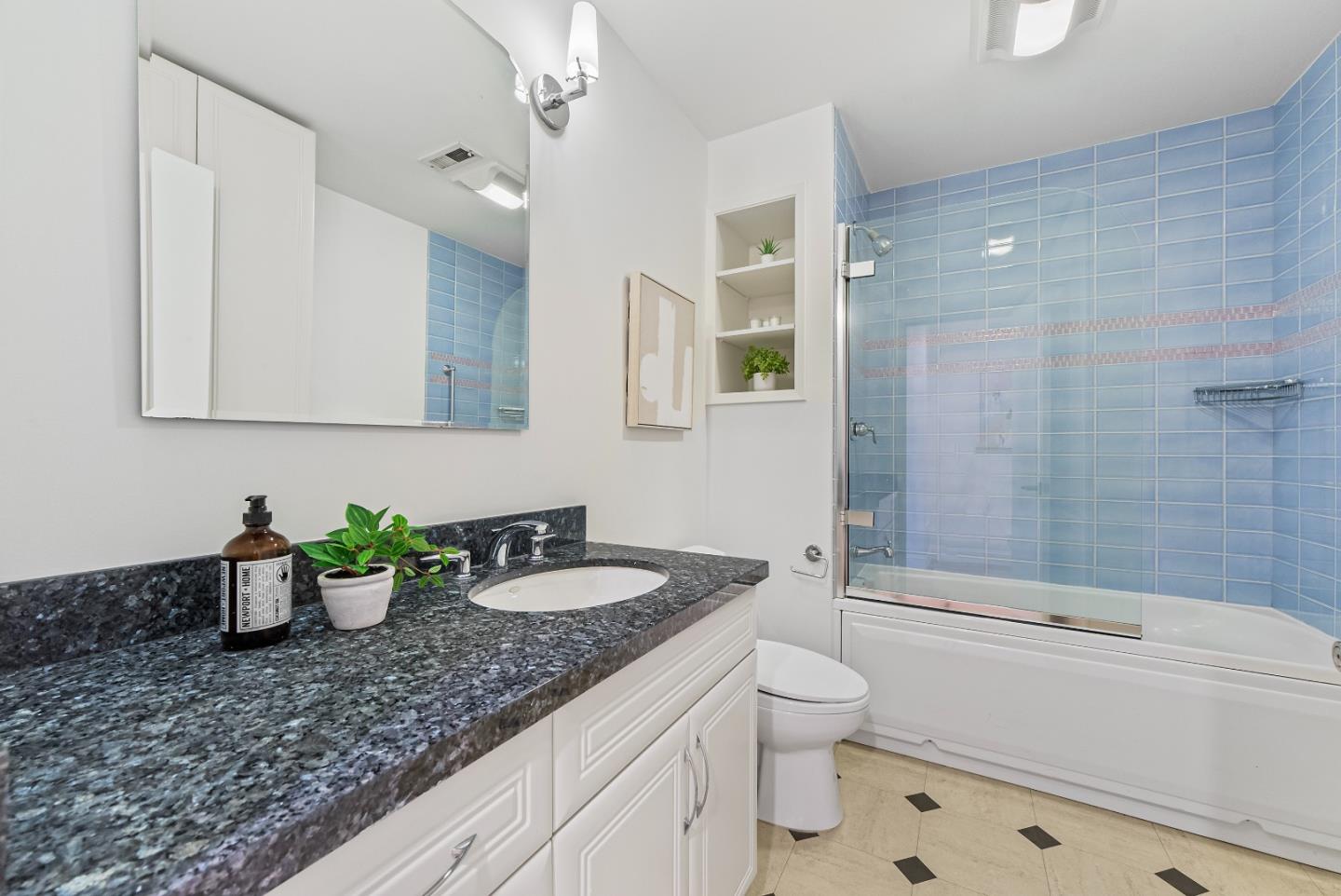 Detail Gallery Image 18 of 58 For 707 Santa Cruz Ln, Foster City,  CA 94404 - 3 Beds | 2/1 Baths