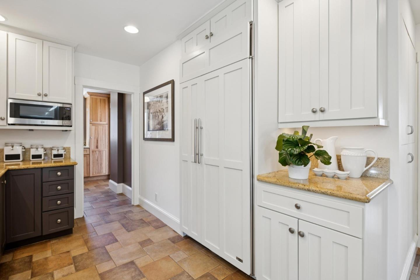 Detail Gallery Image 14 of 50 For 1325 Paloma Ave, Burlingame,  CA 94010 - 4 Beds | 2/1 Baths