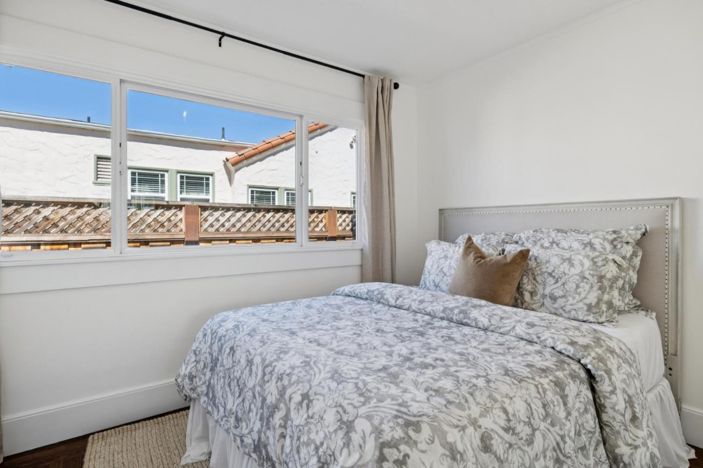 Detail Gallery Image 18 of 50 For 1325 Paloma Ave, Burlingame,  CA 94010 - 4 Beds | 2/1 Baths