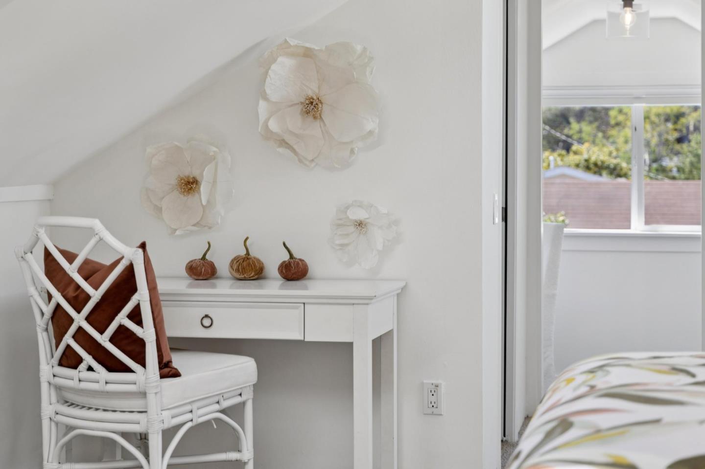 Detail Gallery Image 34 of 50 For 1325 Paloma Ave, Burlingame,  CA 94010 - 4 Beds | 2/1 Baths