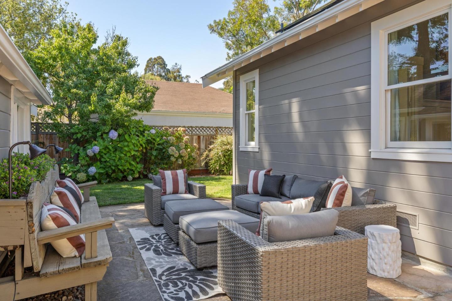 Detail Gallery Image 39 of 50 For 1325 Paloma Ave, Burlingame,  CA 94010 - 4 Beds | 2/1 Baths