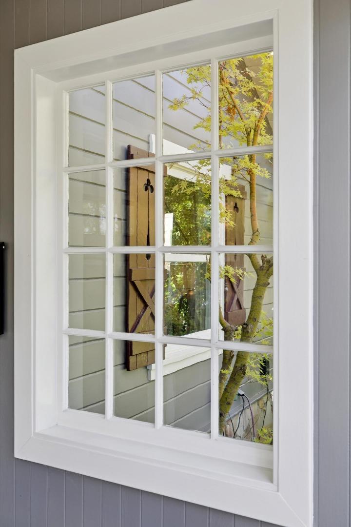 Detail Gallery Image 4 of 50 For 1325 Paloma Ave, Burlingame,  CA 94010 - 4 Beds | 2/1 Baths
