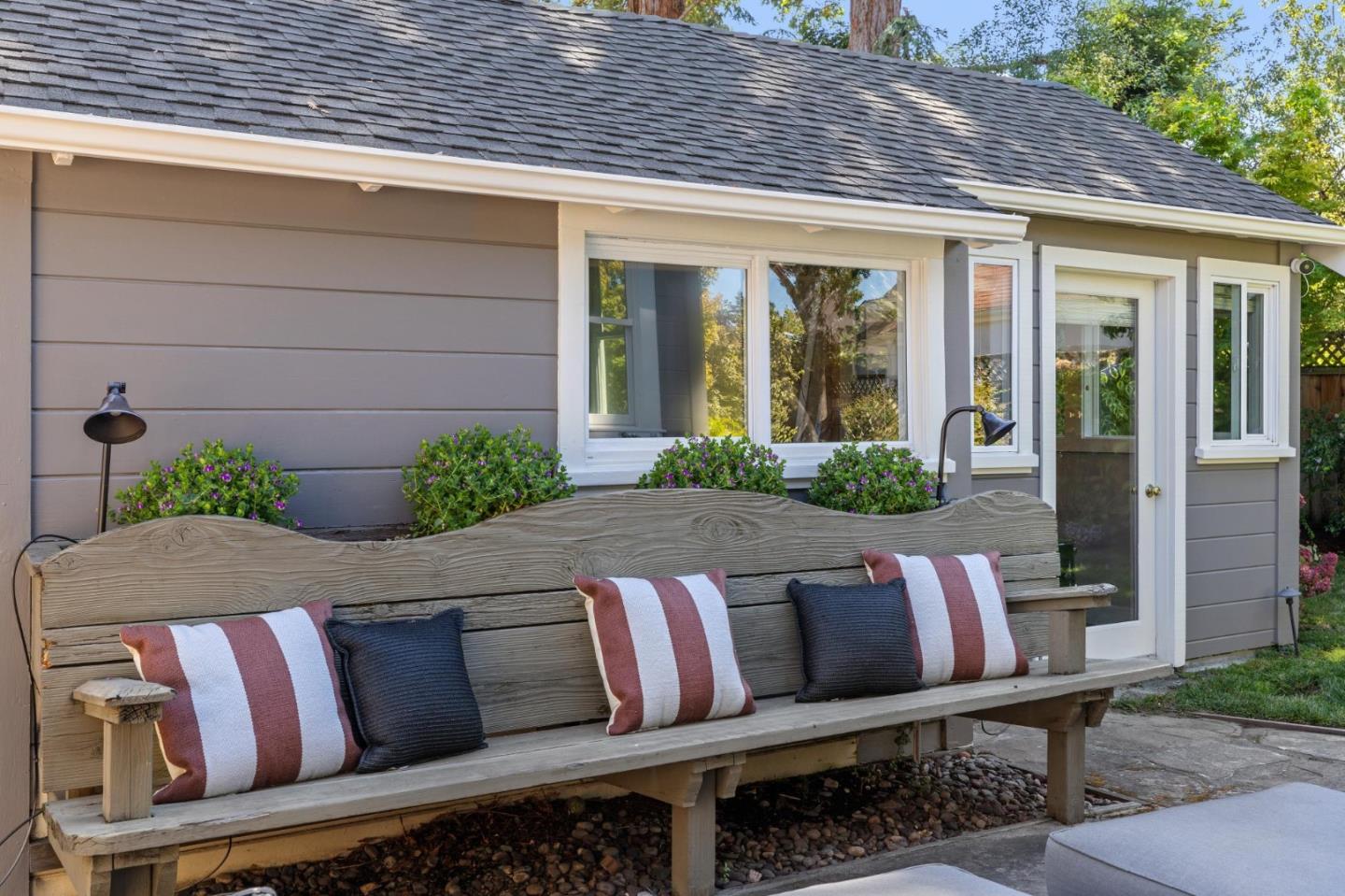 Detail Gallery Image 40 of 50 For 1325 Paloma Ave, Burlingame,  CA 94010 - 4 Beds | 2/1 Baths