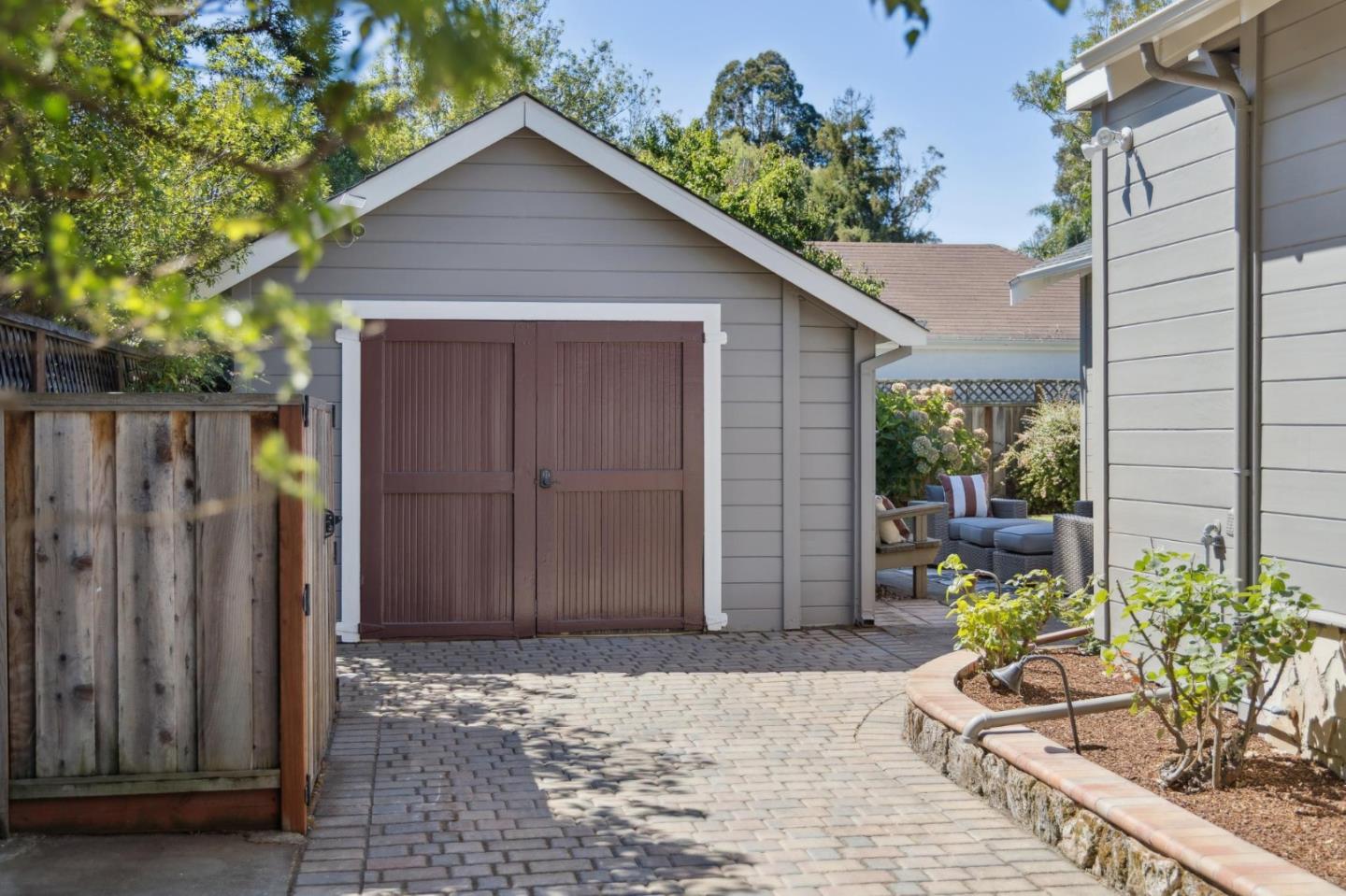 Detail Gallery Image 49 of 50 For 1325 Paloma Ave, Burlingame,  CA 94010 - 4 Beds | 2/1 Baths