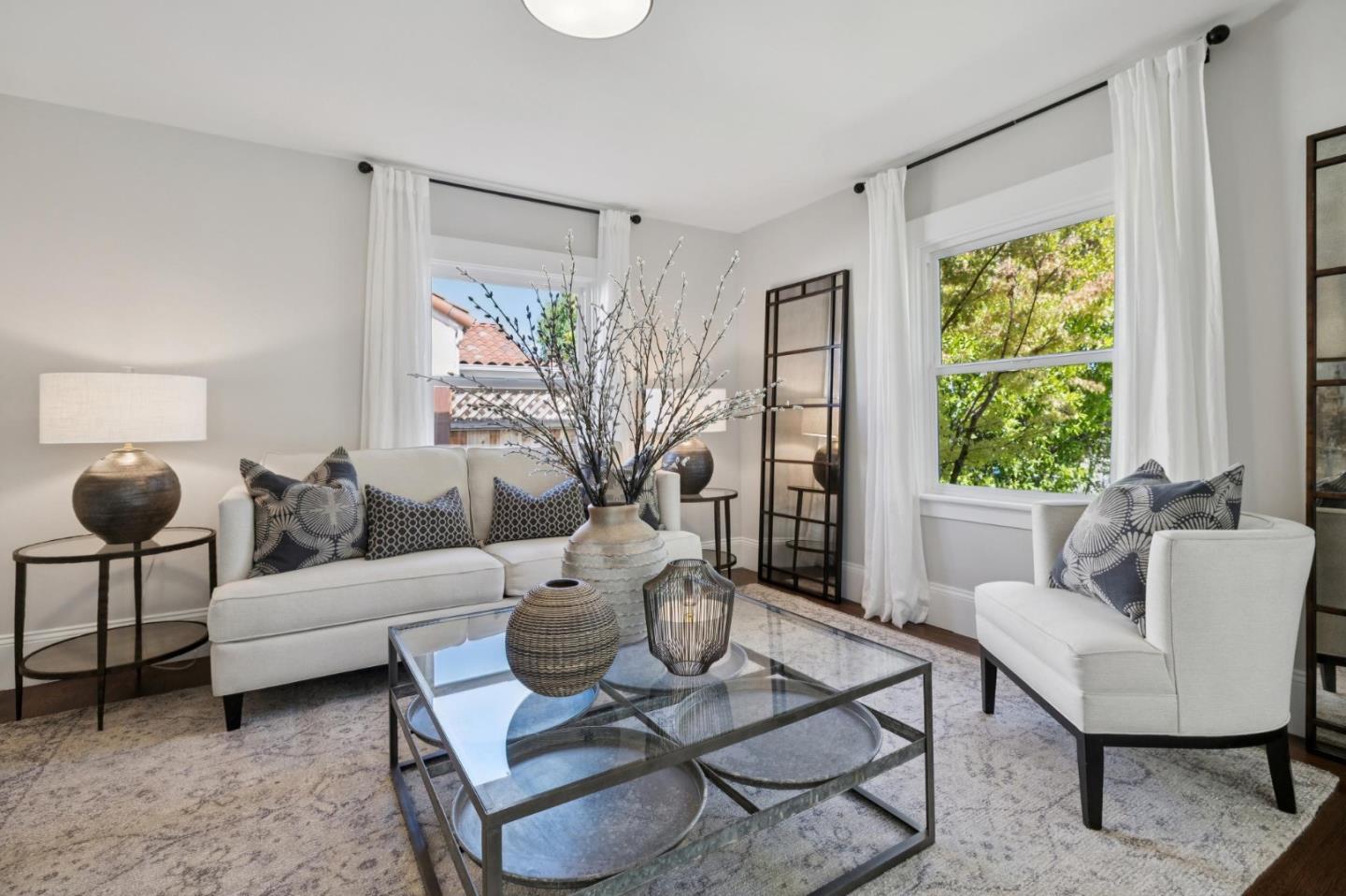Detail Gallery Image 6 of 50 For 1325 Paloma Ave, Burlingame,  CA 94010 - 4 Beds | 2/1 Baths